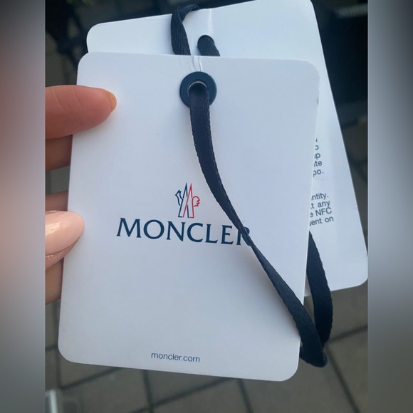 Moncler Down Jacket- Parana Giubbotto * Brand NEW * (Women) size 1 - Picture 2 of 15